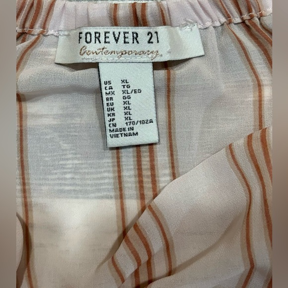 Women’s Striped off the shoulder Blouse - Picture 2 of 4